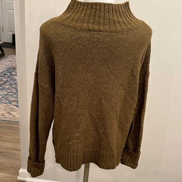 Love by Design Small Cozy Green Brown Knit Sweater with Pockets - Picture 5 of 6